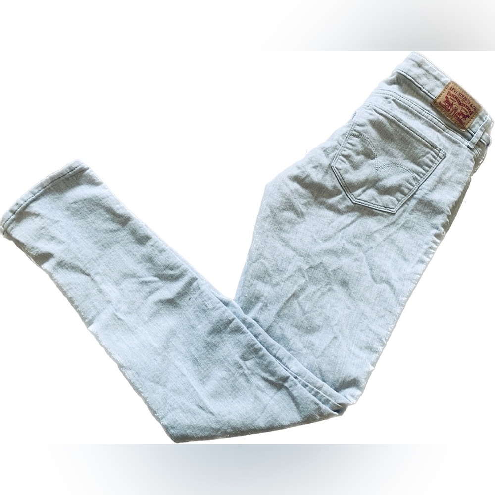 Women’s Levi Jeans